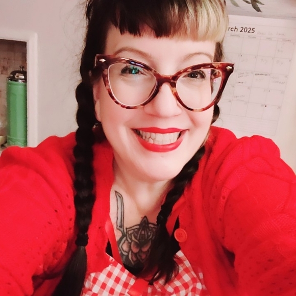 Meet the Posher Other - Meet your Posher, Michelle